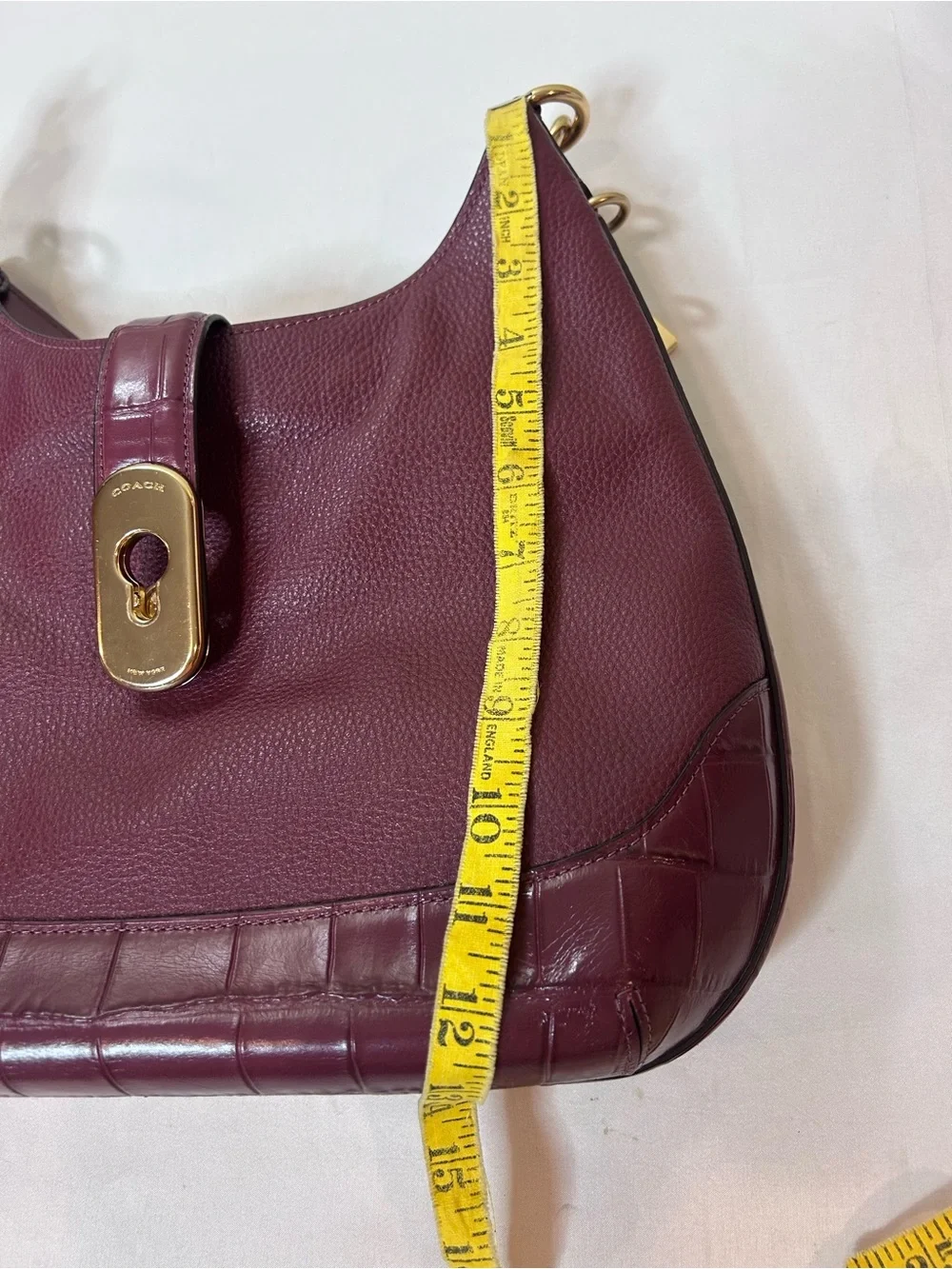 Coach Amber Hobo F48635 Burgundy Pebbled Leather Croc Trim Gold Shoulder EUC